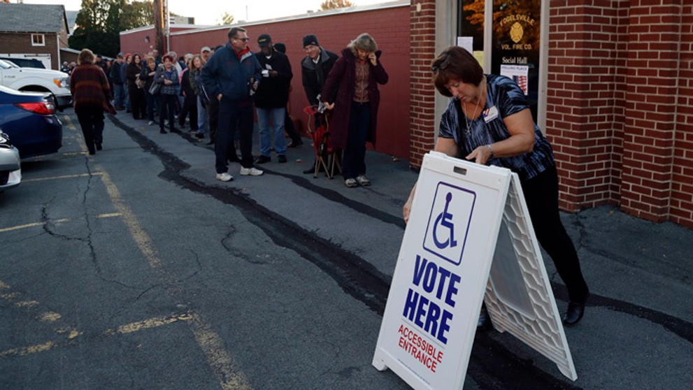 Volebná miestnosť u dobrovoľných hasičov vo Fogelsville.