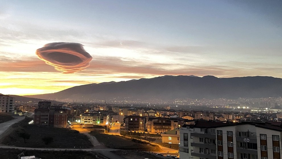 Nad Tureckom sa objavil zvláštny oblak