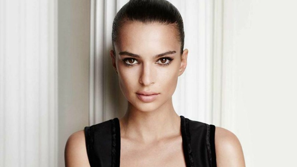 Emily Ratajkowski