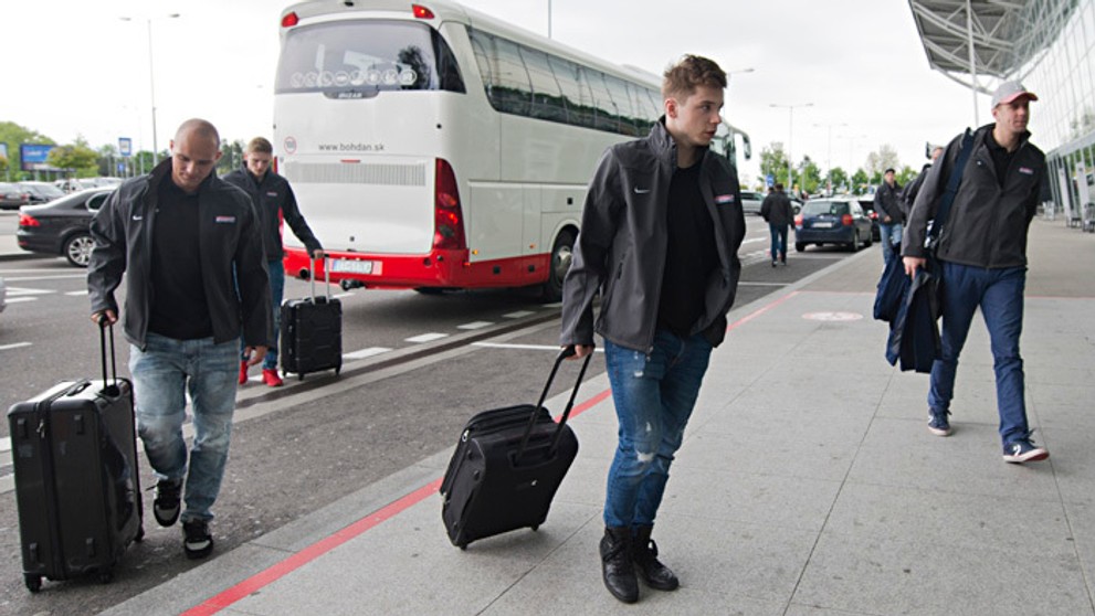 Andrej Sekera, Pavol Skalický, Martin Réway pred odchodom na MS do Petrohradu.