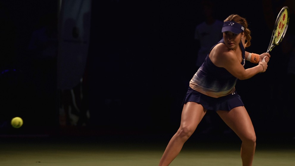 Švajčiarka Belinda Bencicová v zápase na tenisovej exhibície Tennis Champions v Bratislave.