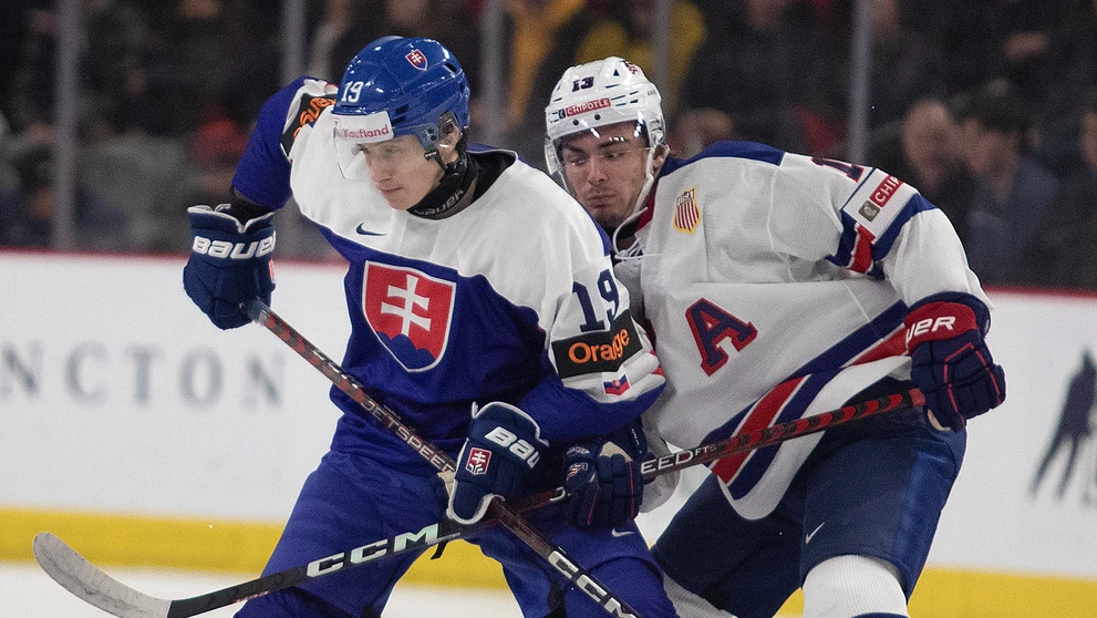 Zo zápasu Slovensko - USA na juniorských majstrovstvách sveta.