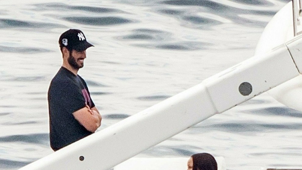 Rihanna s Haasanom a priateľmi.