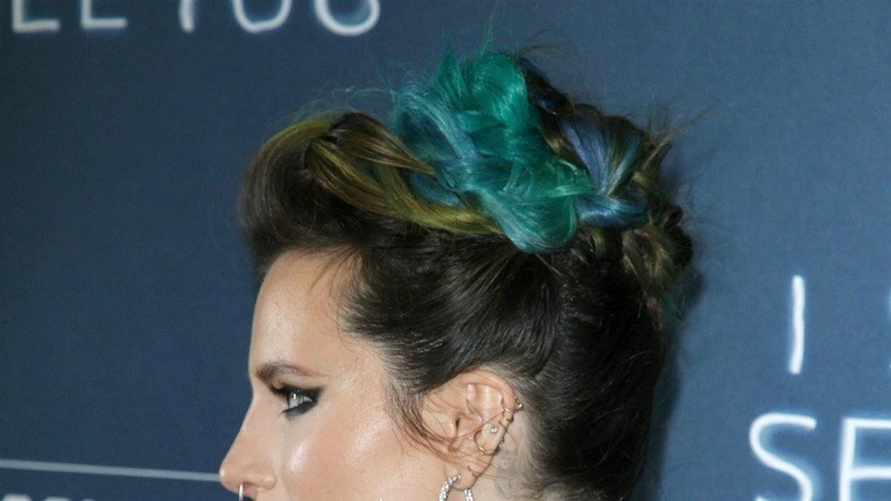 Bella Thorne na premiére filmu I Still See You
