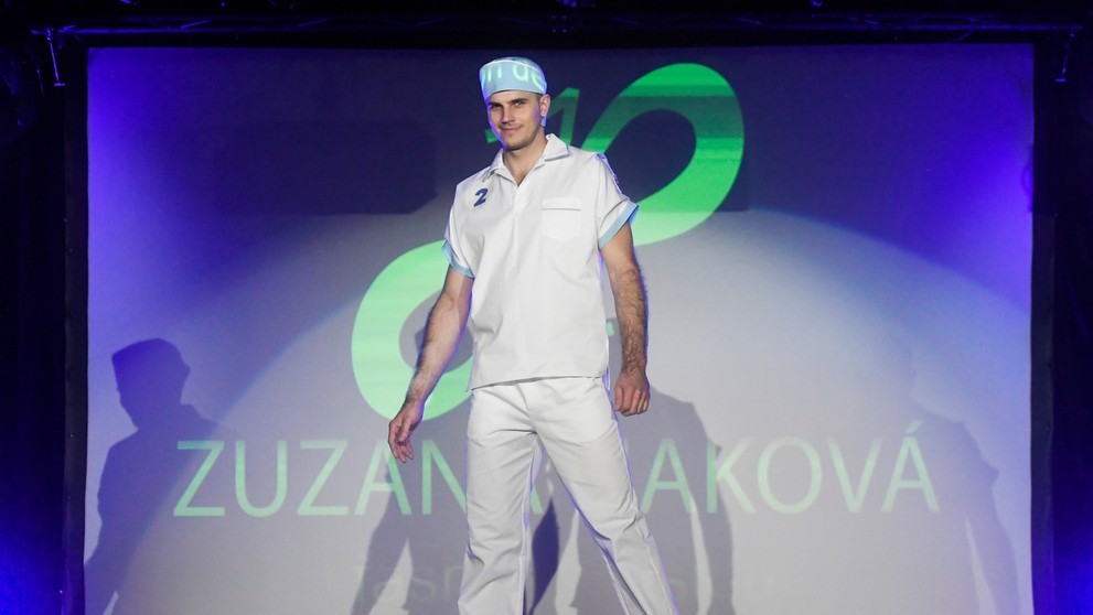 Slávnostné predstavenie uniformy slovenských sestier.