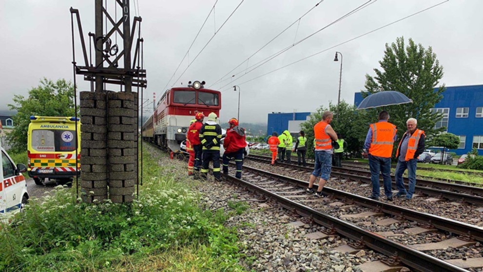 Nehoda na železničnom priecestí v Martine.