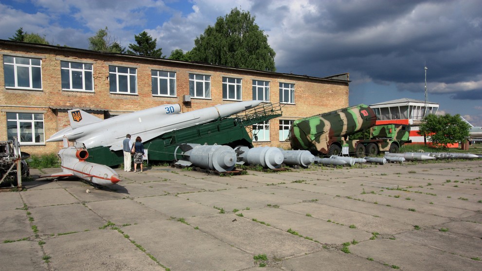 Tupolev Tu-141 