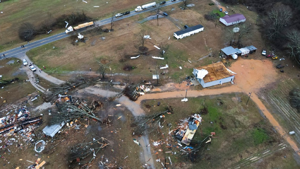 Alabamu zasiahlo tornádo.
