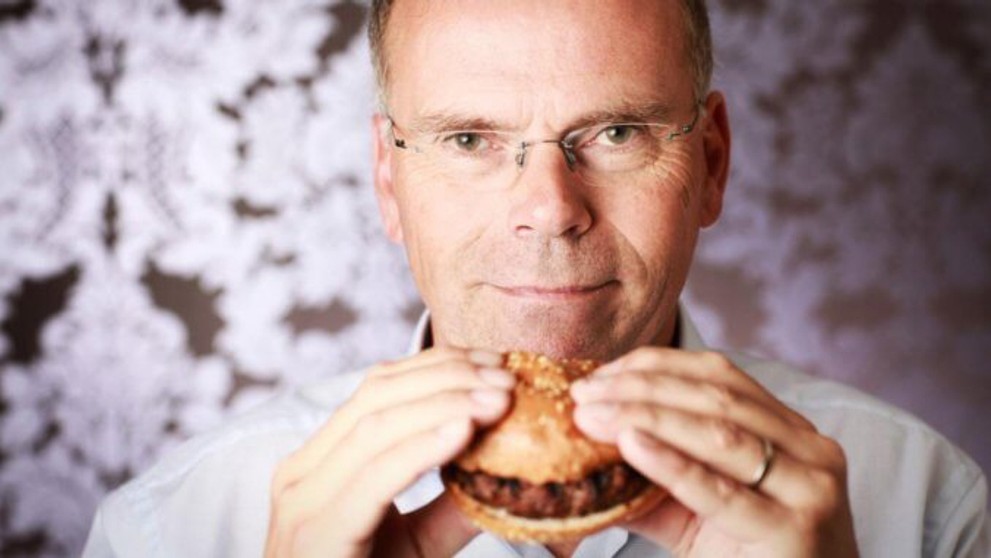 Profesor Mark Post ako prvý na svete vyrobil pravé mäso v laboratóriu.