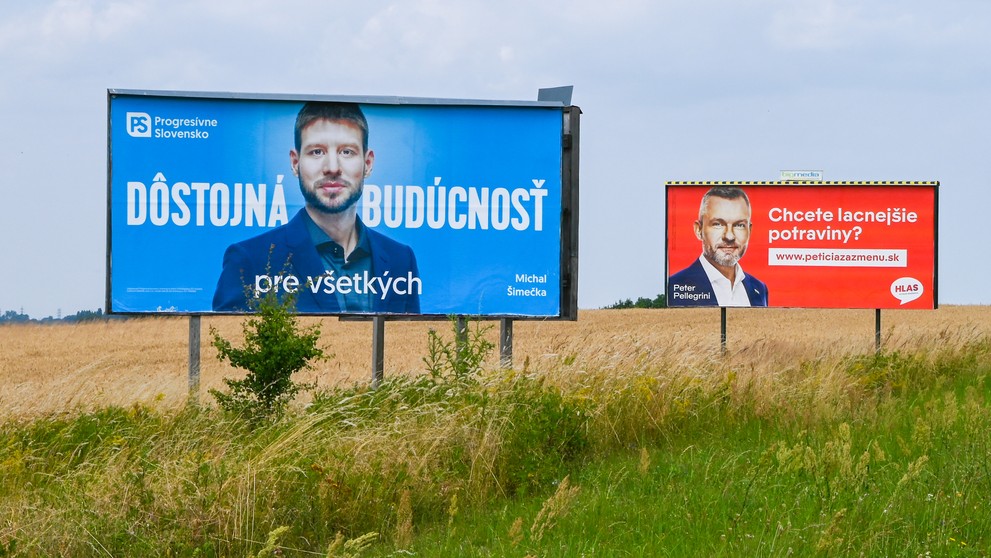 Bilbord strany Progresívne Slovensko a strany Hlas.
