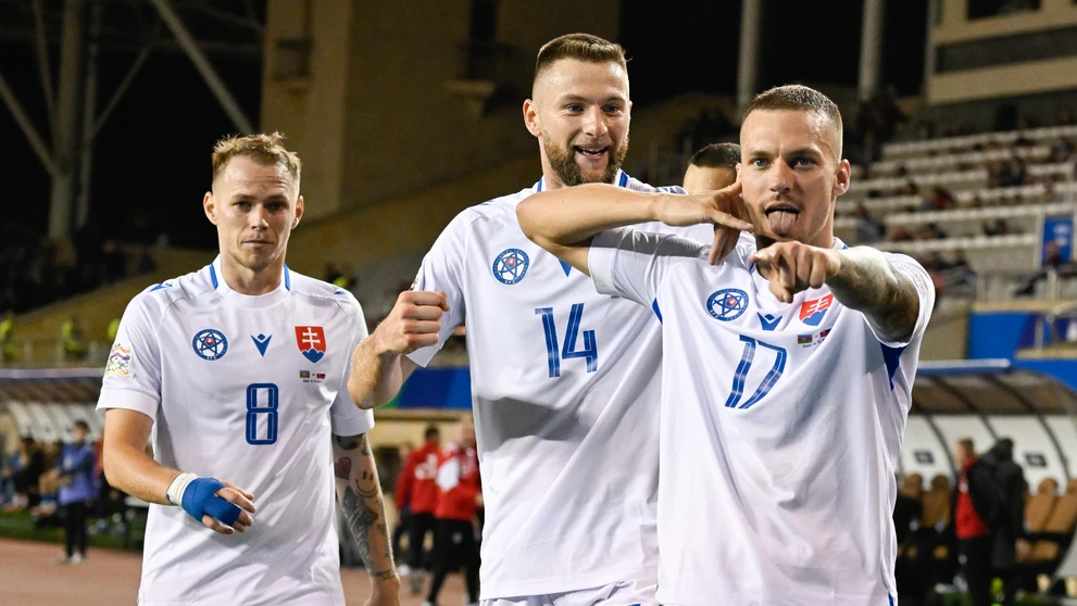 Na snímke sprava radosť Lukáša Haraslína po strelení druhého gólu, Milan Škriniar a Ondrej Duda.