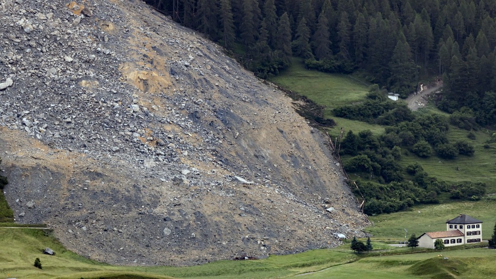 Zosunutá masa skál.