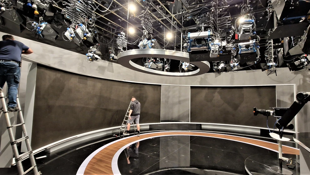 Rekonštrukcia štúdia Televíznych novín.
