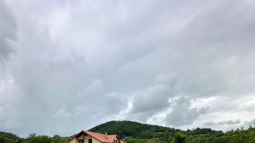 V obciach Ulič, Ubľa, Dúbrava a Michajlov zaplavilo domy i studne.