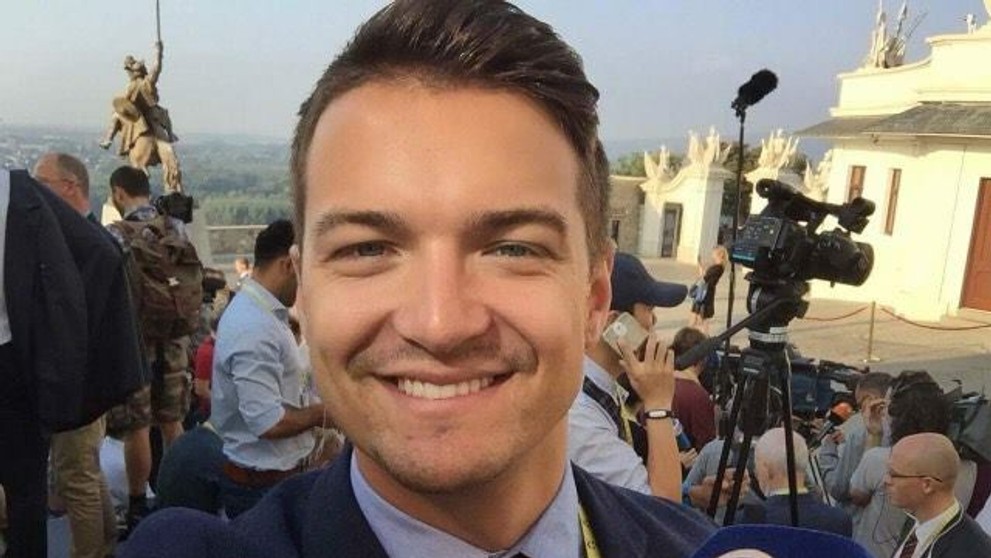 Redaktor Viktor Vincze si skrátil čakanie na európskych lídrov selfie fotkou.