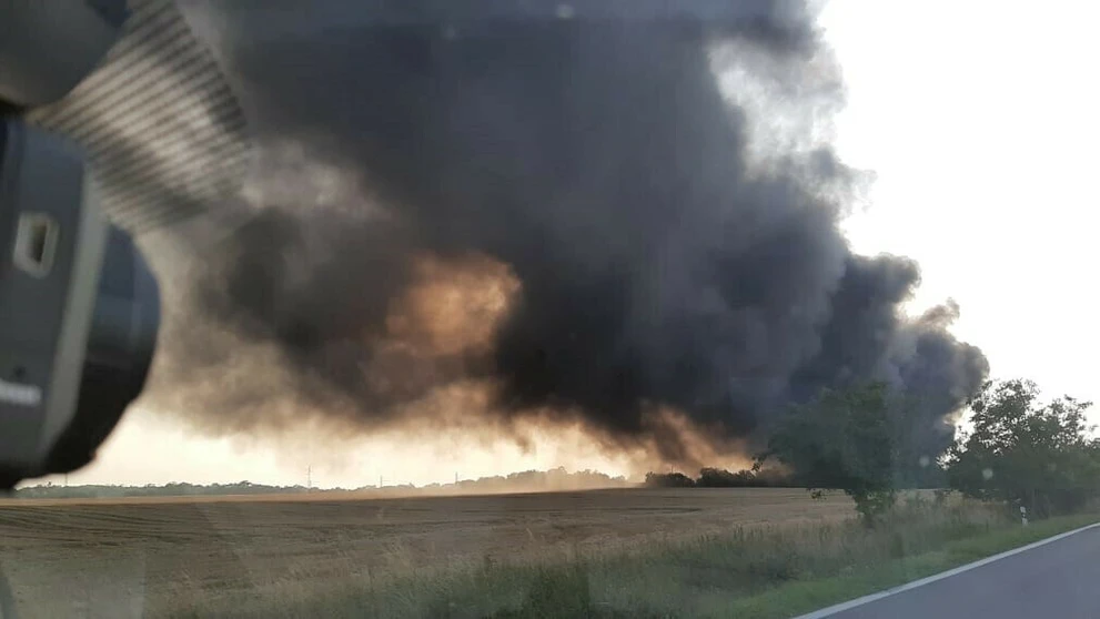 Požiar skladu v Palárikove.