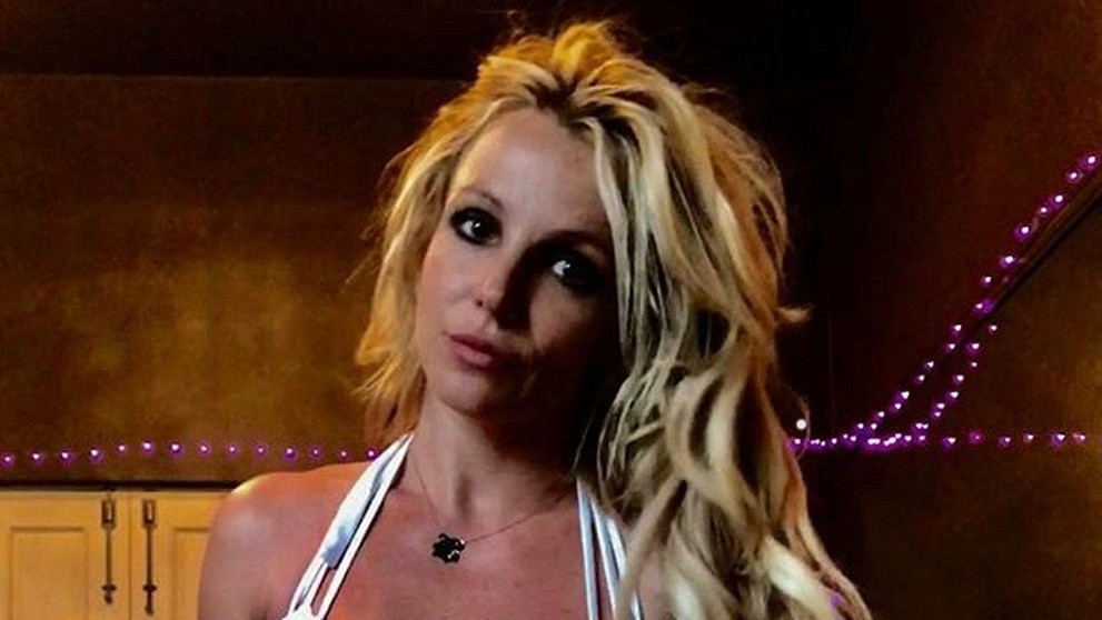 Britney sa vypomstil obtiahnutý kostým. Toto potrebuje cenzúru