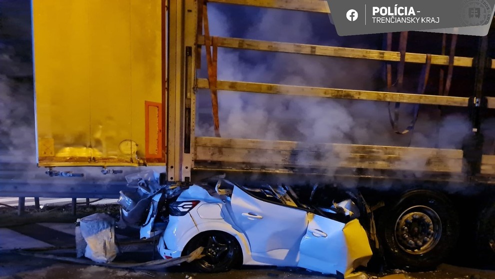 Mimoriadne tragická nehoda pri odpočívadle Sverepec.