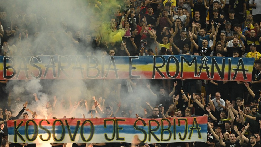 Nápisy, ktoré vytiahli priaznivci ultras.