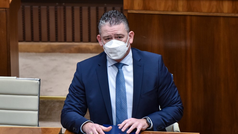 Roman Mikulec.