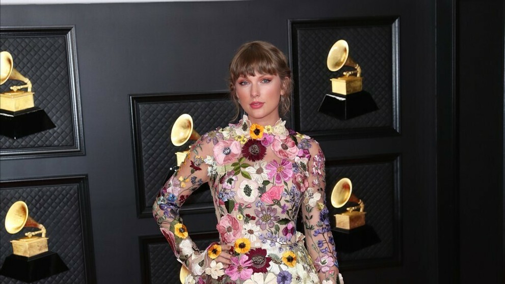 Taylor Swift na 63. ročníku hudobných cien Grammy v Los Angeles