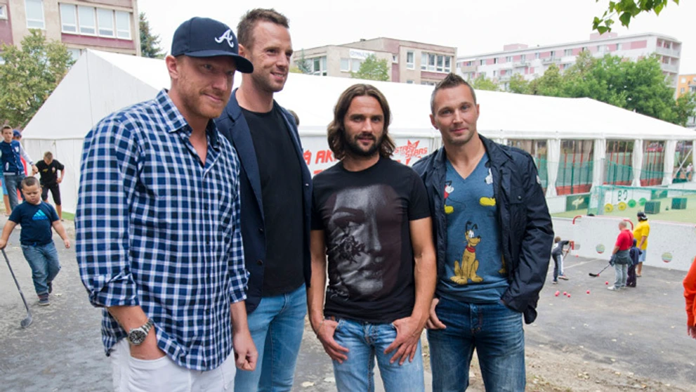 Na archívnej snímke Marián Hossa, Richard Lintner, Marek Uram Ľubomír Višňovský. 