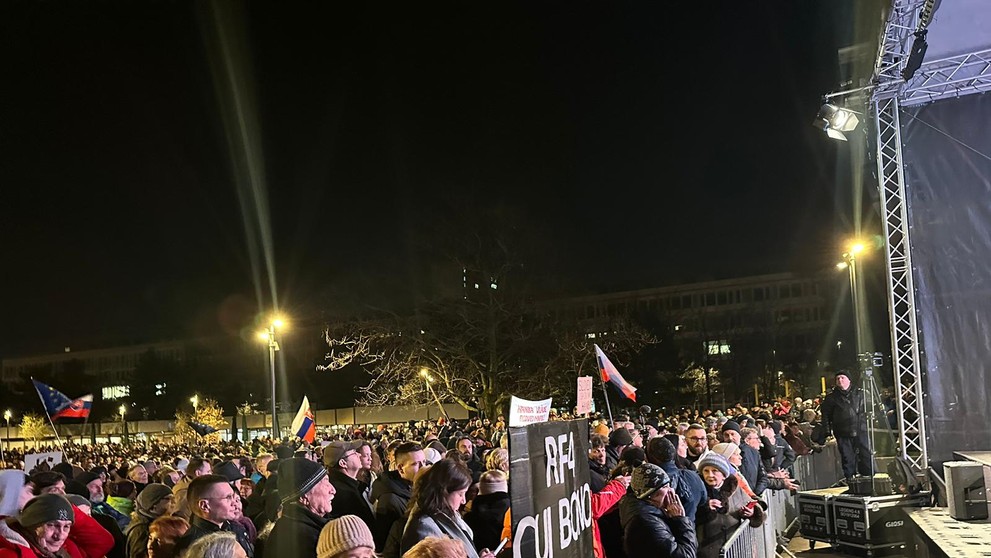 Na protest prišli tisícky ľudí.
