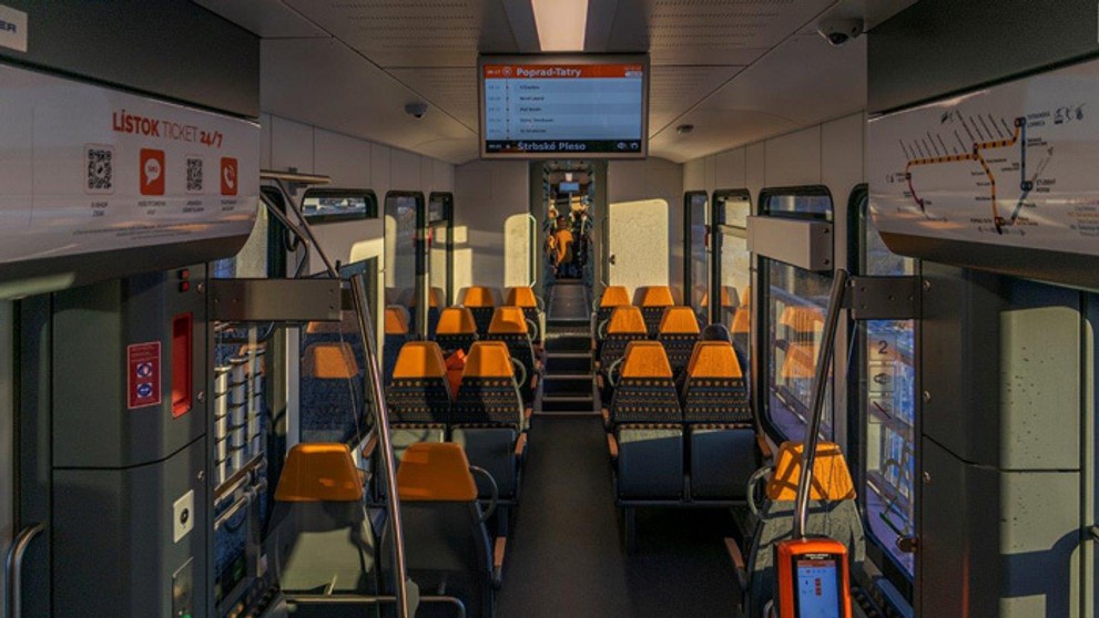 Nové elektrozubačky ponúkajú 91 miest na sedenie, dve miesta pre invalidné vozíky, ako multifunkčné časti pre bicykle a kočíky.