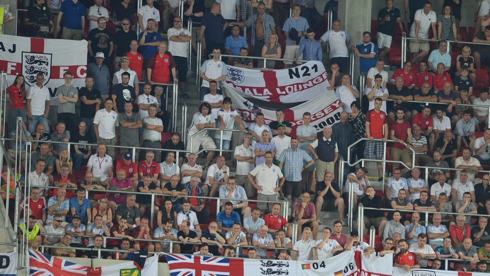 Anglickí priaznivci v dueli kvalifikácie MS 2018 proti Slovensku v Trnave.