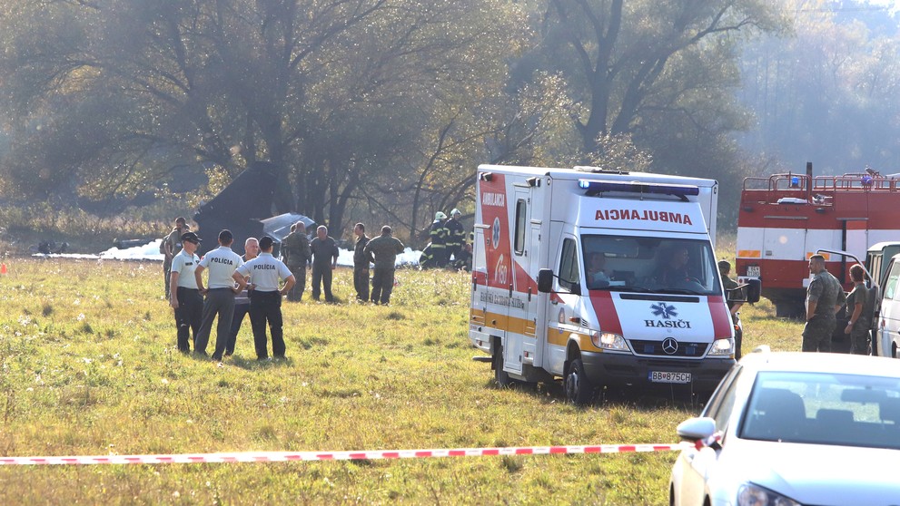 Medzi Sliačom a Kováčovou sa zrútilo vojenské lietadlo