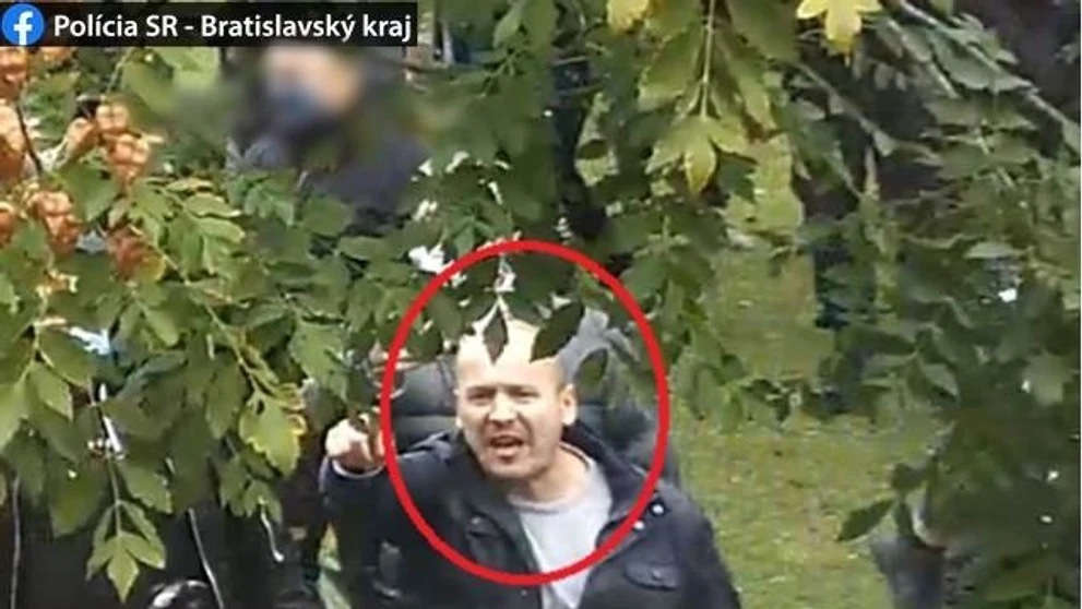 Hľadaný mladík z protestu zo 17. októbra.