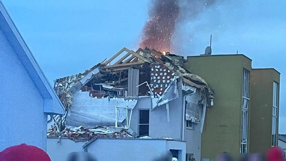 Explózia v obci Biely Kostol.