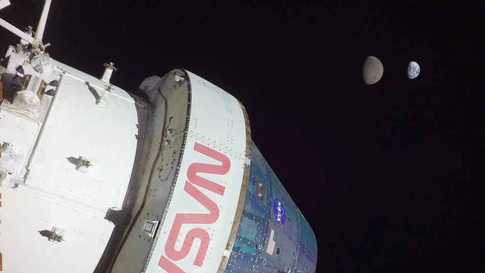 Na snímke bezposádková kozmická loď Orion amerického Národného úradu pre letectvo a vesmír. 