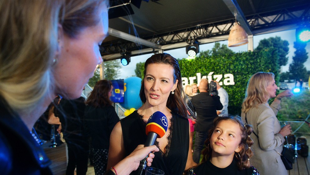 Andrea a Izabelka Gavorníkové na markizáckej párty