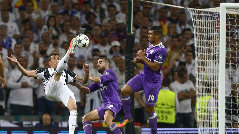 Mario Mandžukič a jeho gól na 1:1.