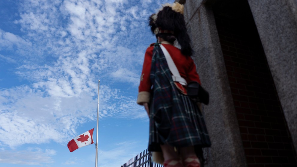 S Alžbetou sa lúči aj Kanada.