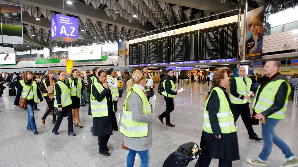 Lufthansa ruší stovky letov