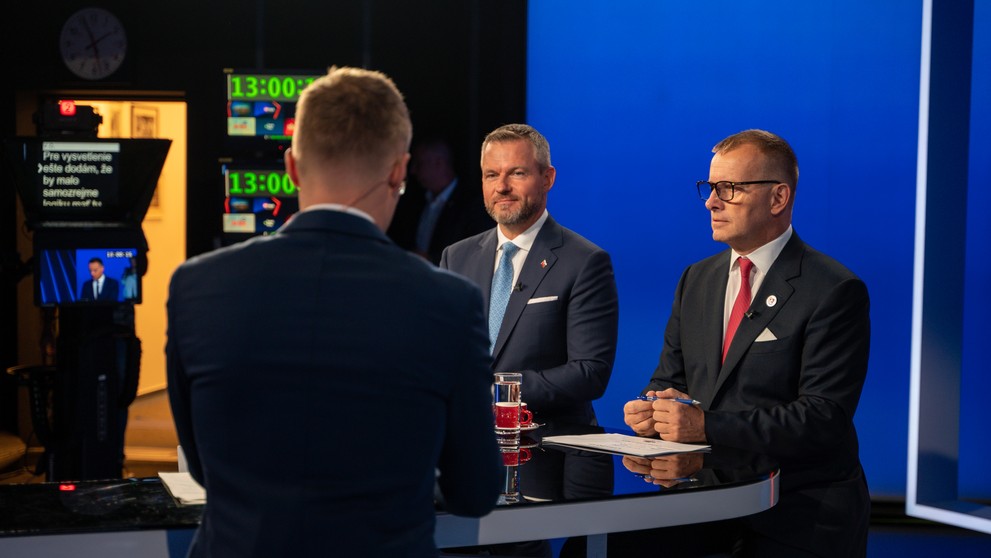 Hosťami prvého Na telo po letnej prestávke boli Peter Pellegrini (Hlas) a Boris Kollár (Sme rodina)