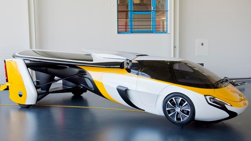 Na snímke nový model AeroMobilu.