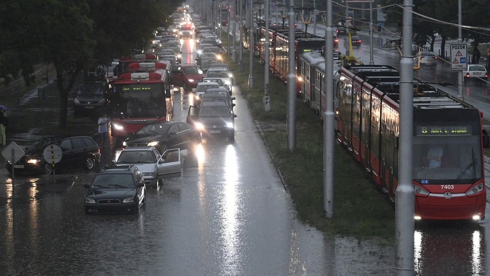 Bratislava po búrke