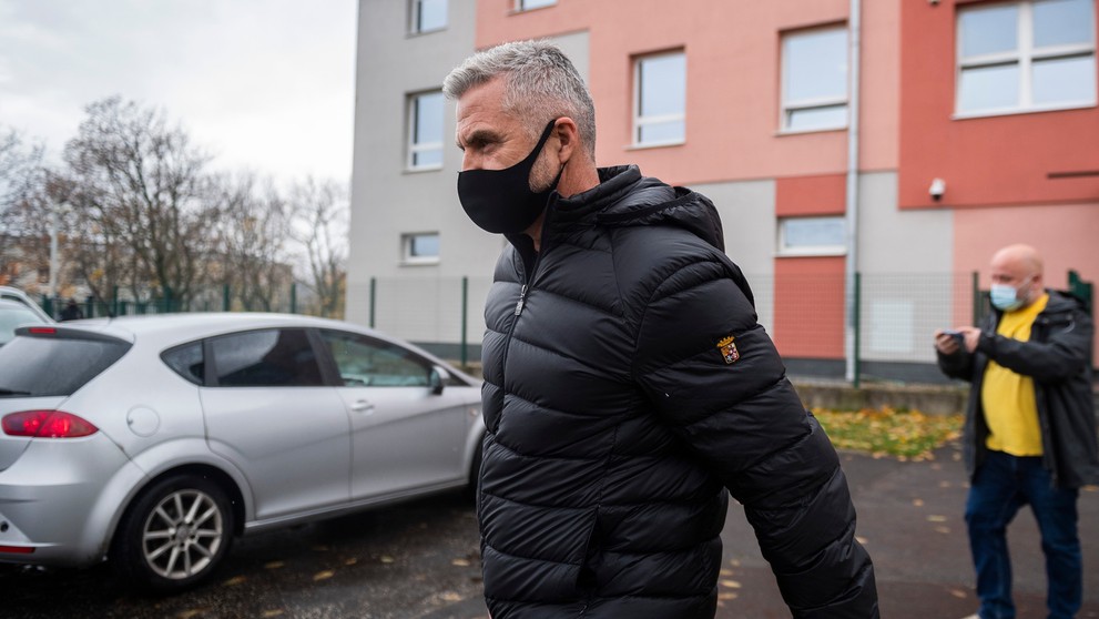 GRNIYFBBRNUR-high_1080p.mp4