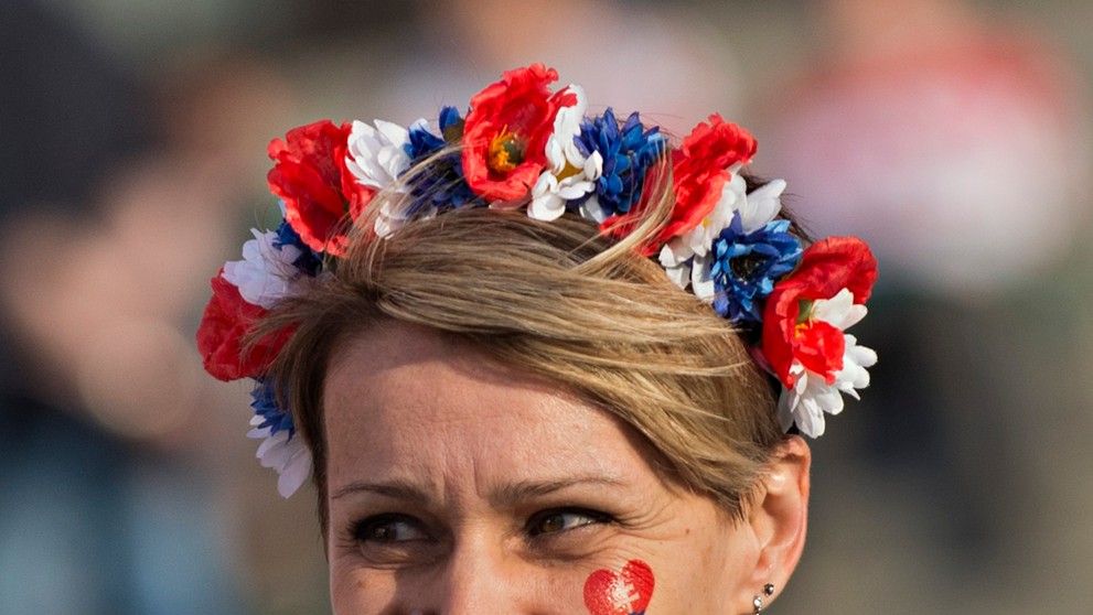 Na snímke slovenská fanúšička pred zápasom B-skupiny hokejových MS Slovensko - Kanada v Petrohrade.
