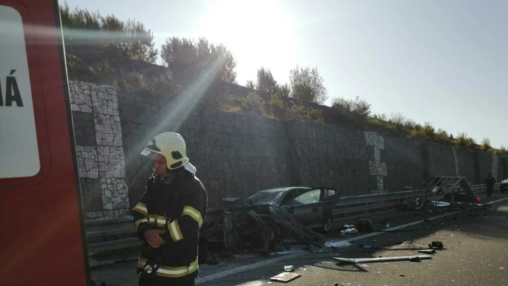 Auto Národnej diaľničnej spoločnosti.