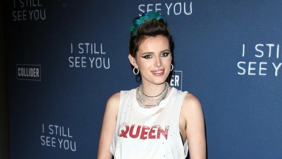 Bella Thorne na premiére filmu I Still See You