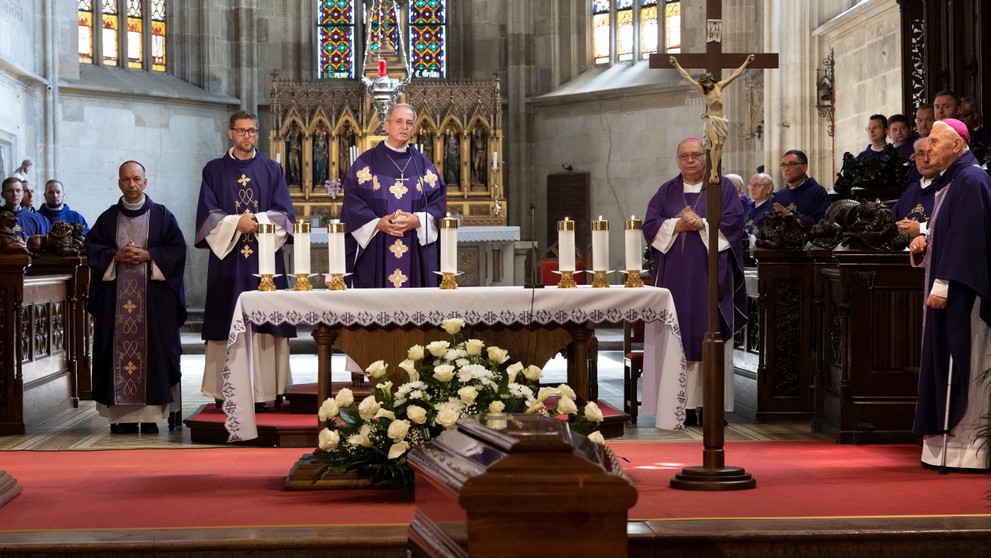 Na snímke celebrujúci predseda Konferencie biskupov Slovenska