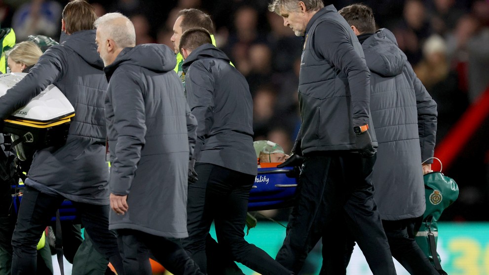 V stoji tlieskali hostia i domáci.