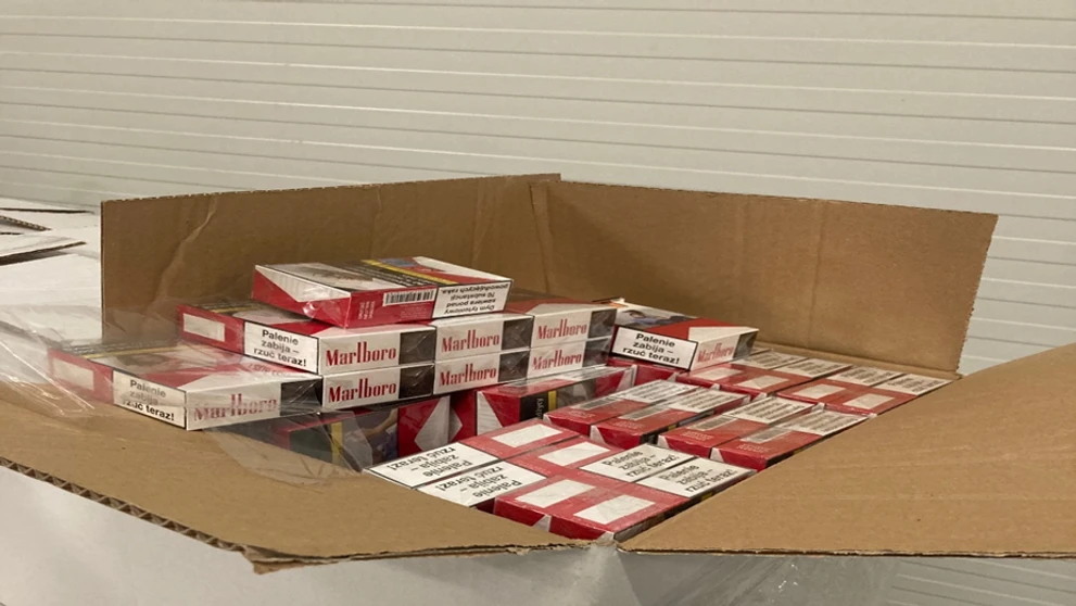 Pri Nitre odhalili výrobňu cigariet, ktorá sa tvárila ako stolárska dielňa.