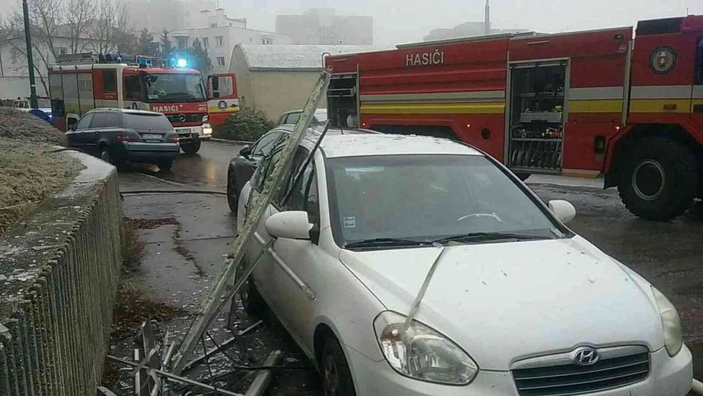 Požiar bytovky v Bratislave.