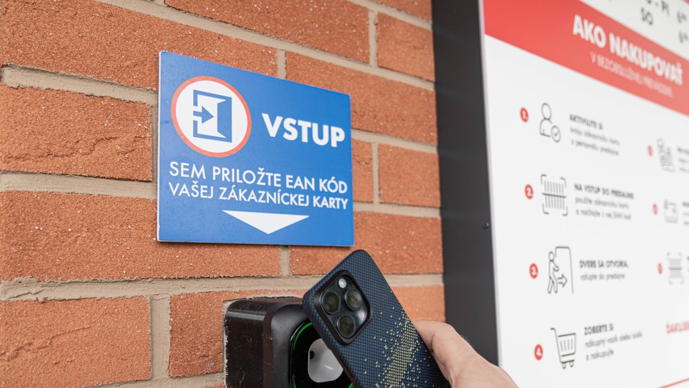 Skener na otvorenie dverí pri vchode