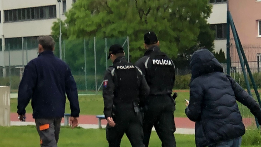 Poplach na školách v Bratislave.